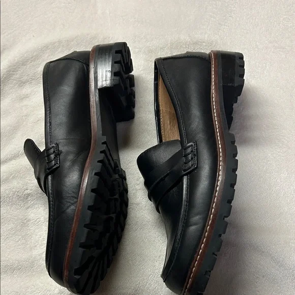 Madewell Black Leather Penny Loafers for Women - Picture 3 of 8